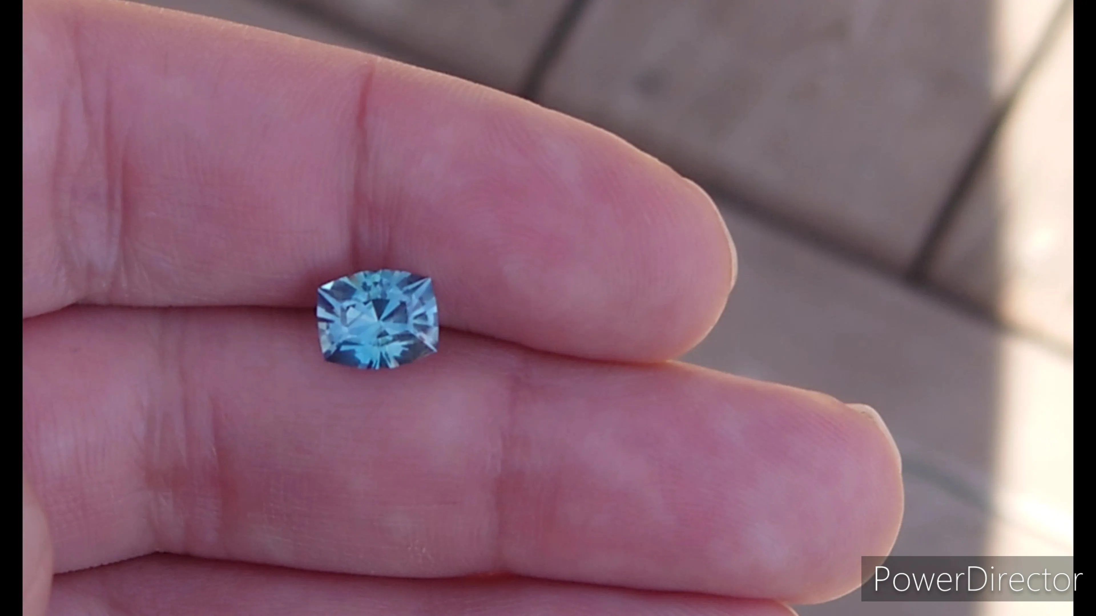 2.71ct Montana Sapphire with Blue to Teal Color Change