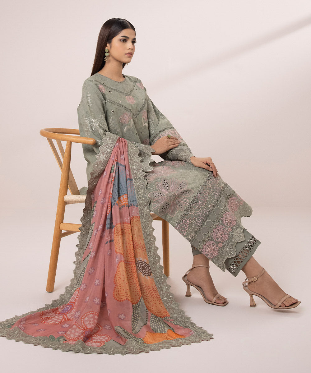 3-Piece Embroidered Jacquard Suit