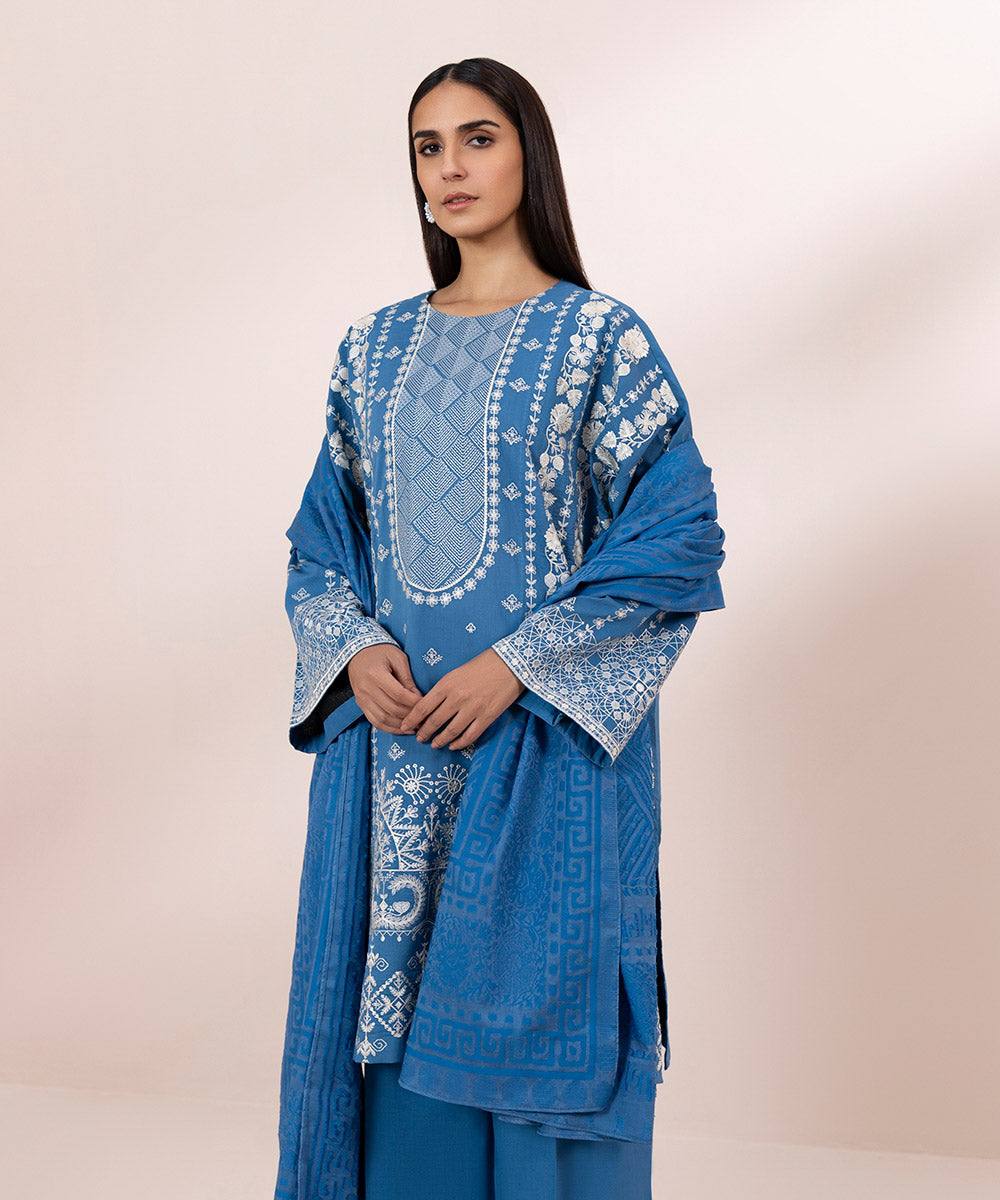 3 Piece Embroidered Lawn Suit - Shop Now