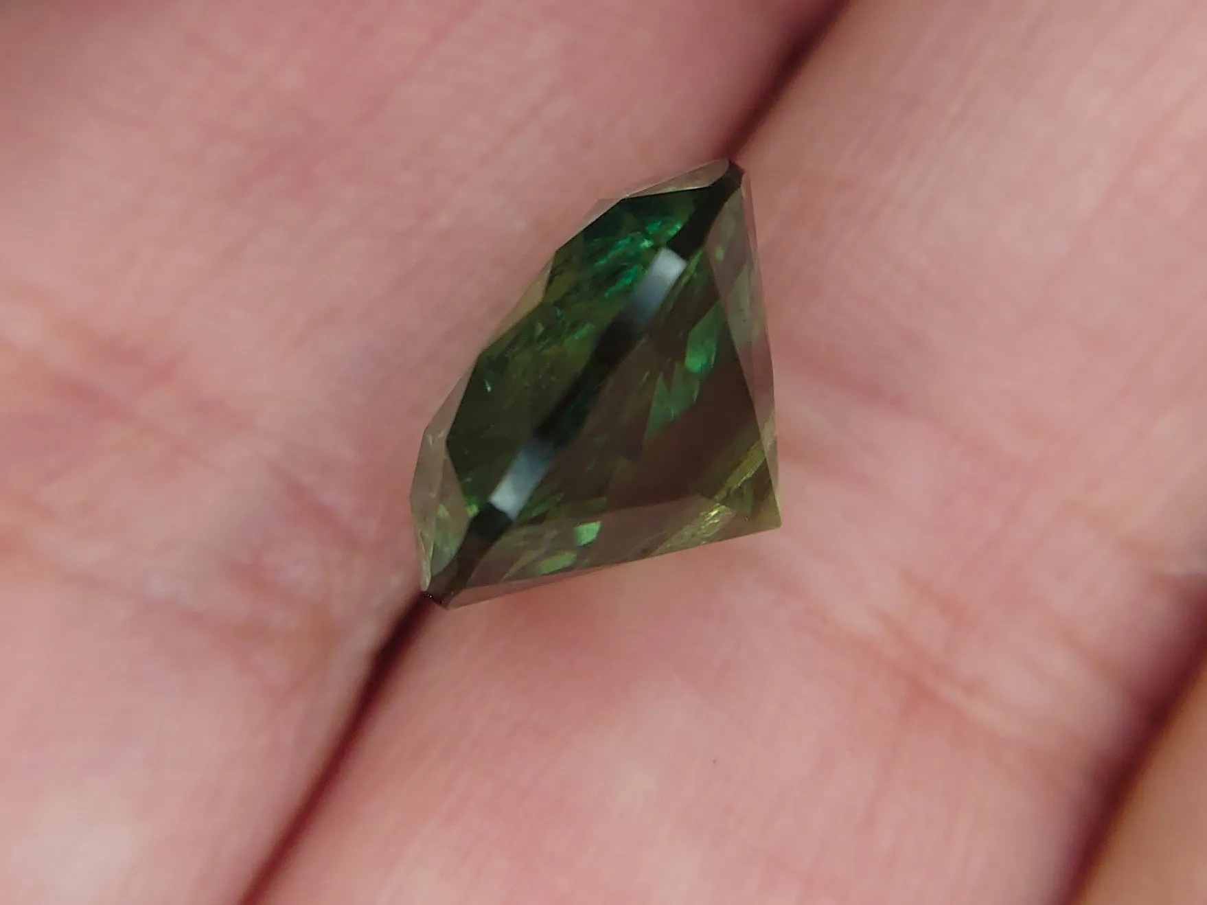 7.35 carat Natural Green Eldorado Bar Montana Sapphire