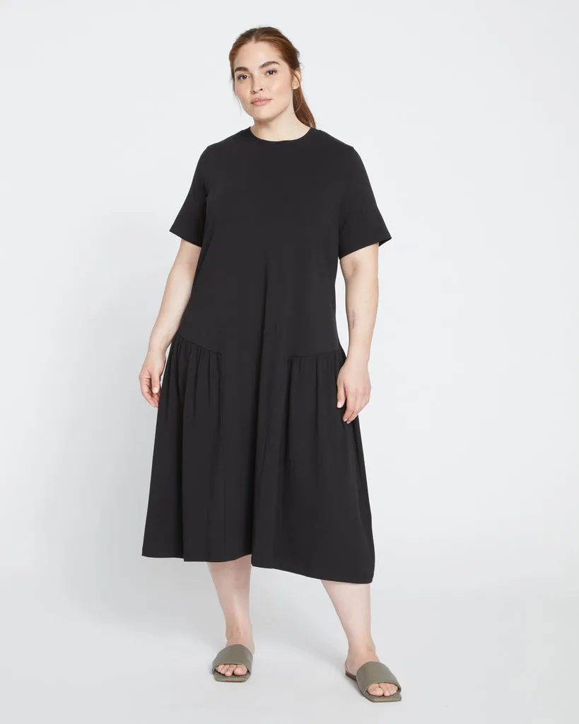 Black Sunday Garden T-Shirt Dress