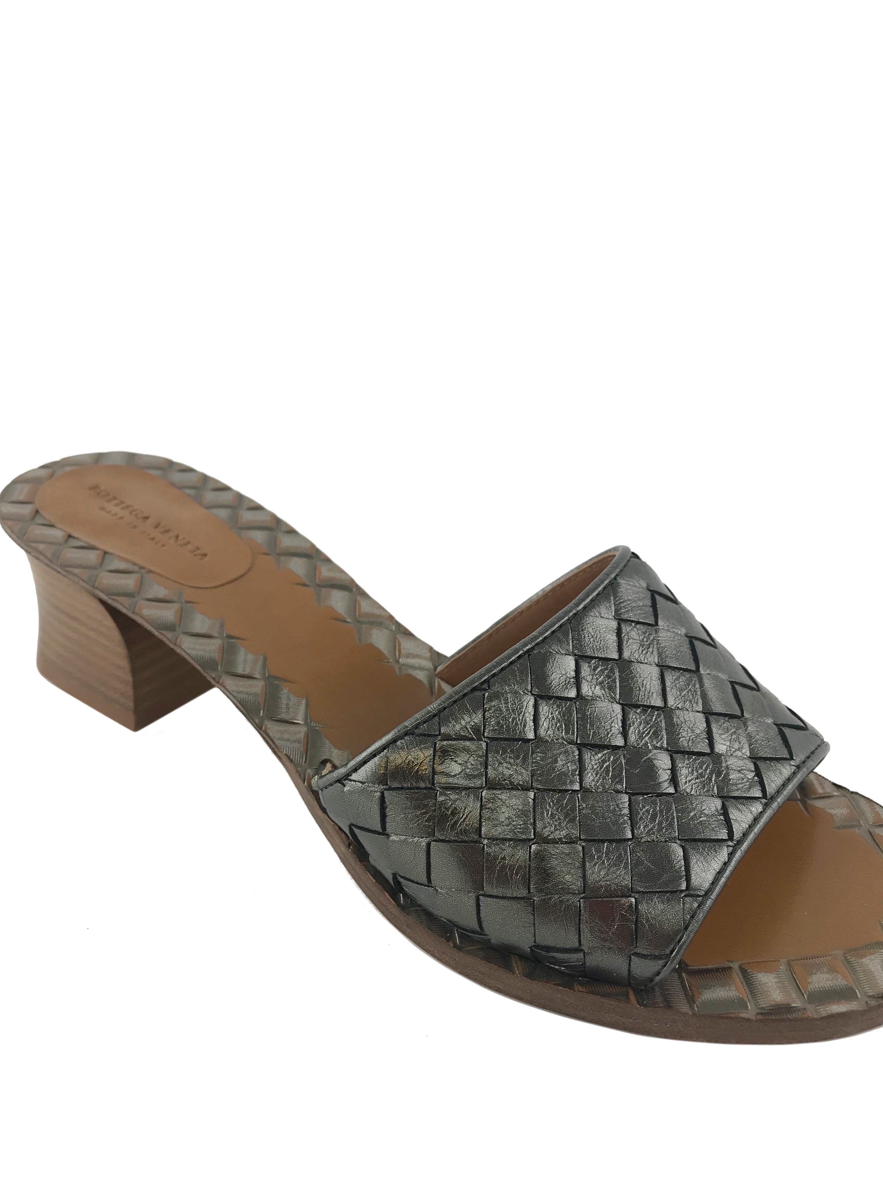 Bottega Veneta sandals, Intrecciato Nappa Ravello, Size 7