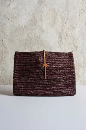 Brown raffia clutch bag.