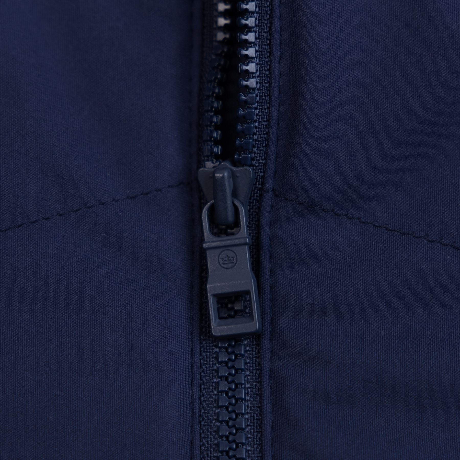 Classic Fit Hybrid Gilet Navy SS24 - Venture