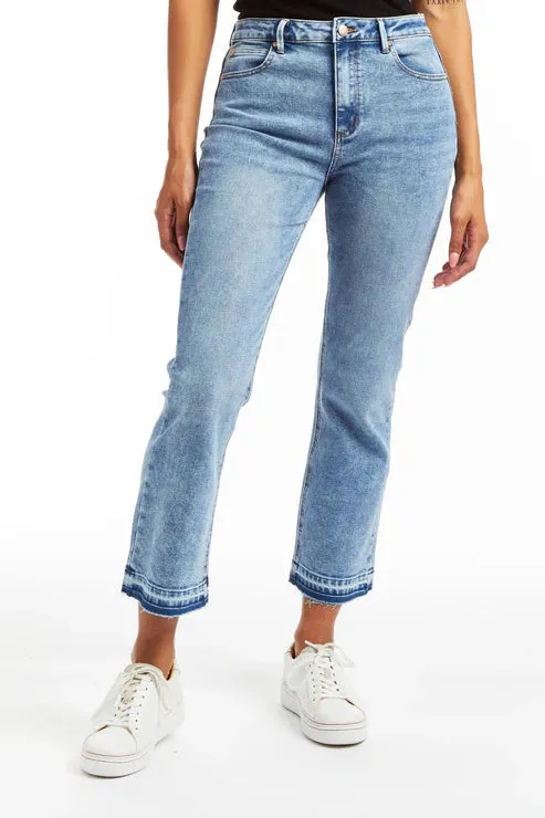 Cropped Flared Jeans with Frayed Hem