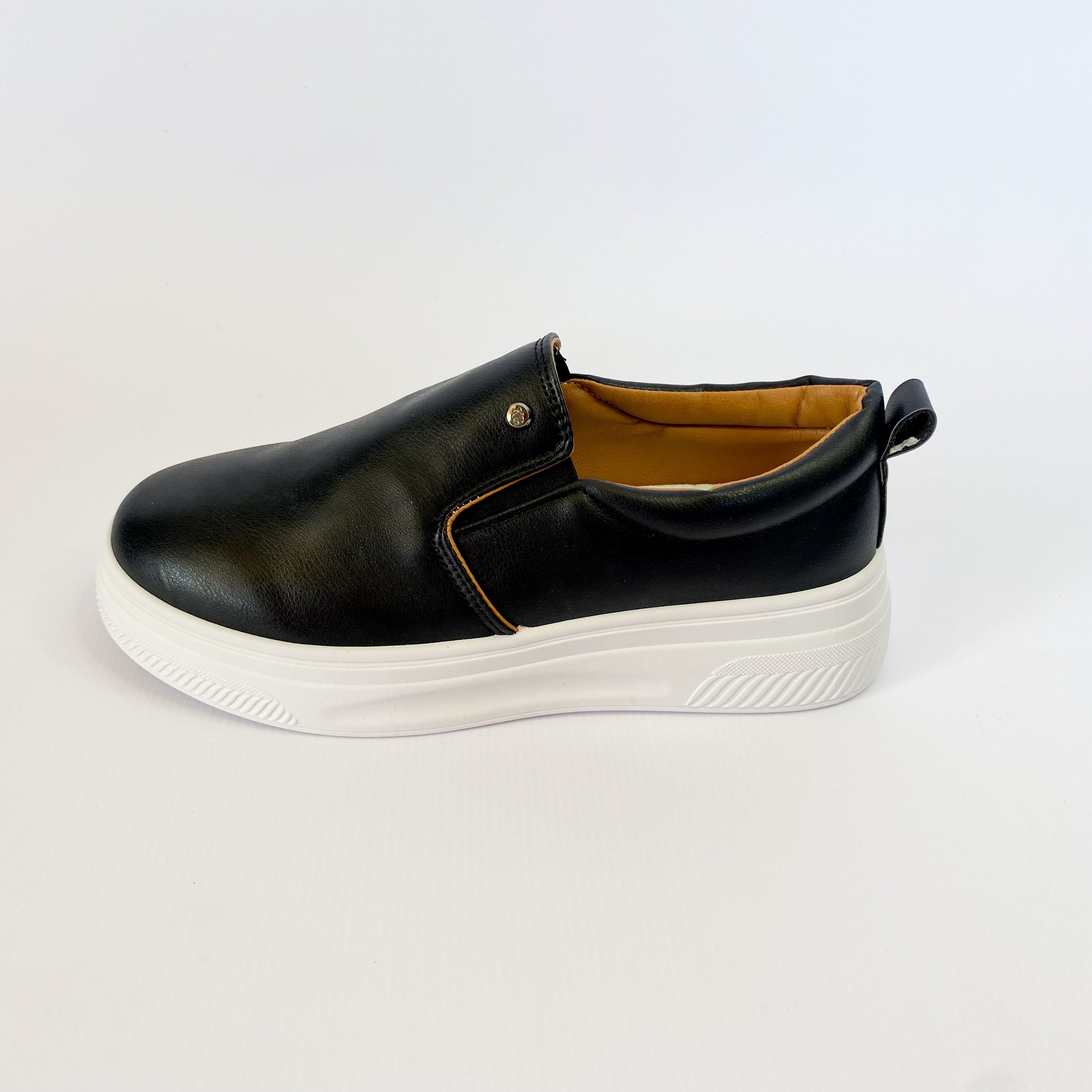 KG slip on sneaker black