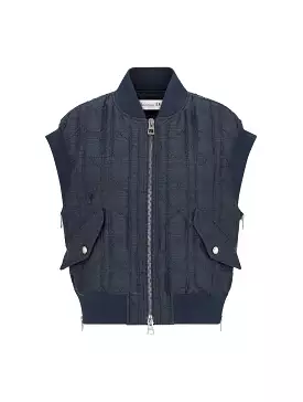 Large-scale feathered vest