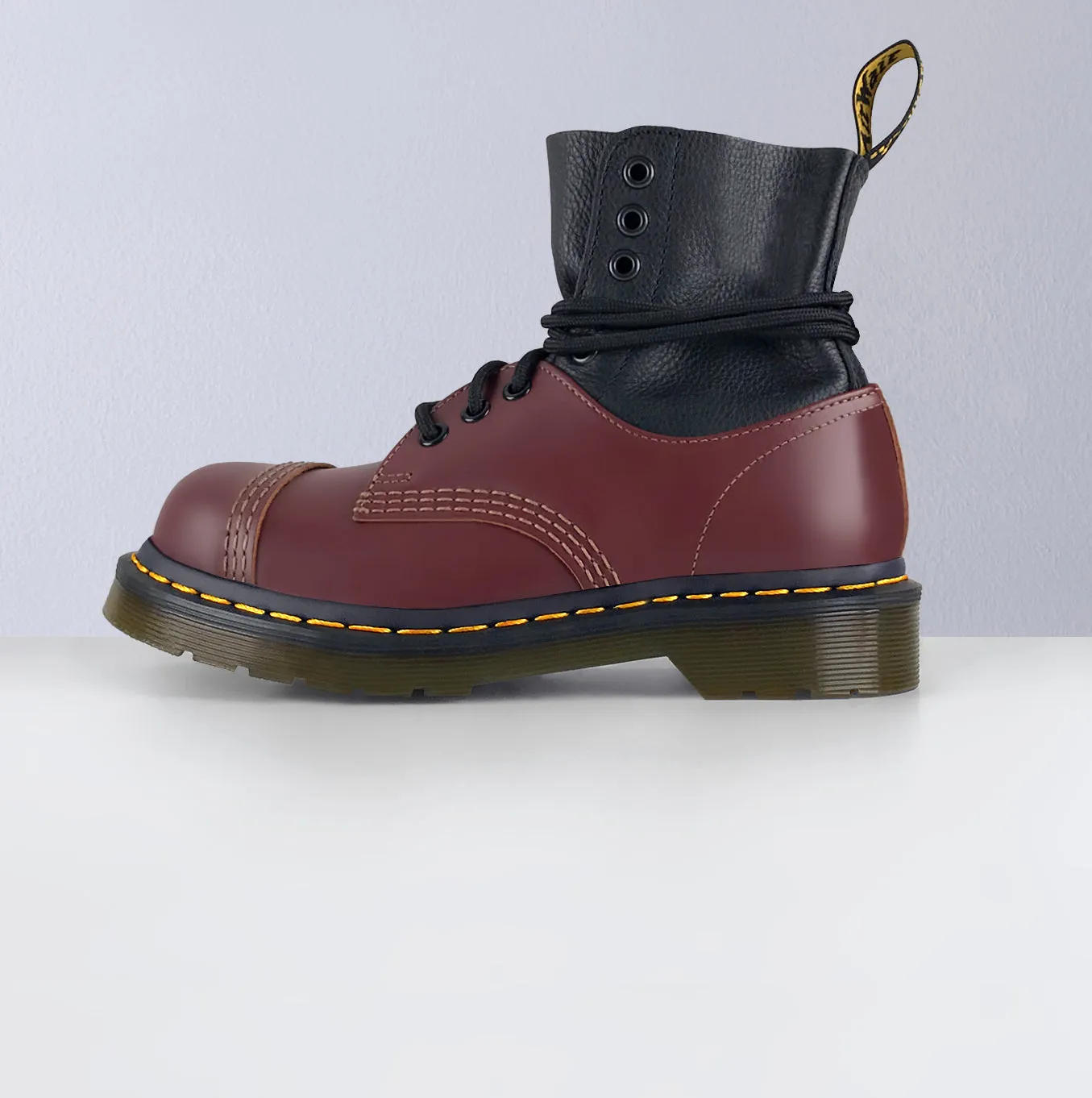 MM6 Dr. Martens Boot