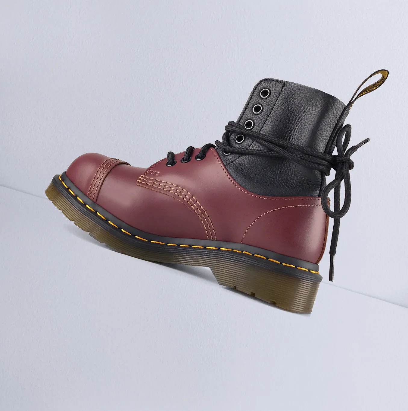 MM6 Dr. Martens Boot