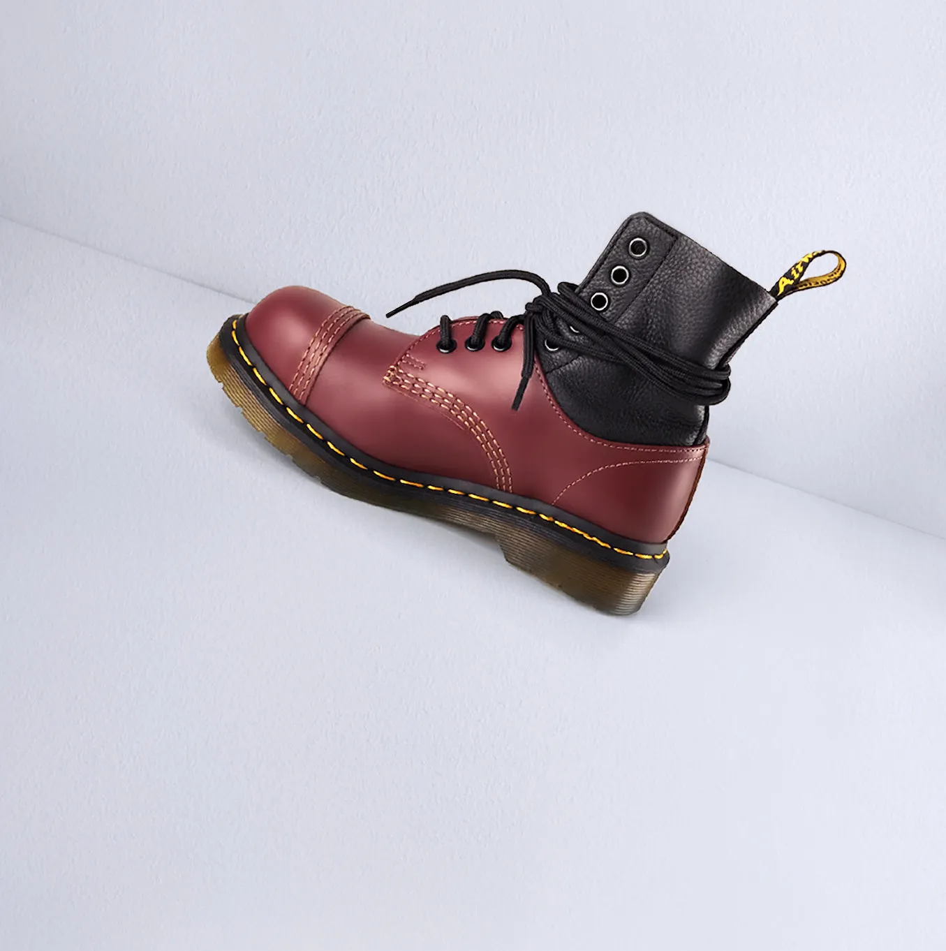 MM6 Dr. Martens Boot