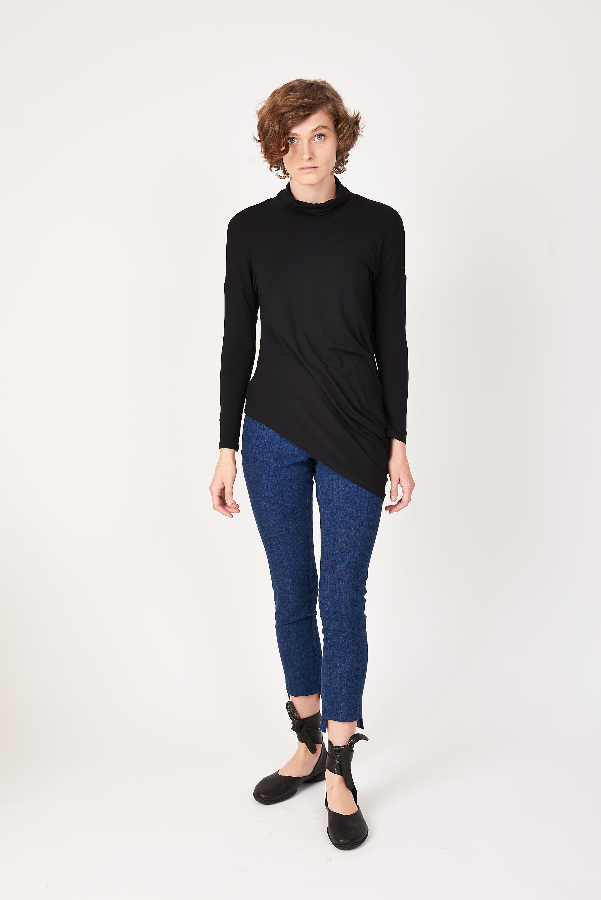 Turtleneck Long Sleeve Black Bamboo Curve Top