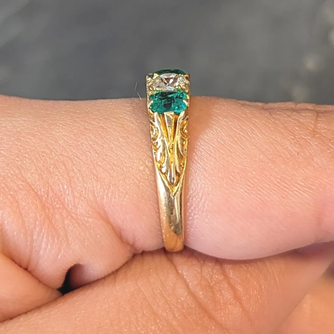 Victorian Emerald Diamond 18 Karat Yellow Gold Five Stone Antique Band Ring