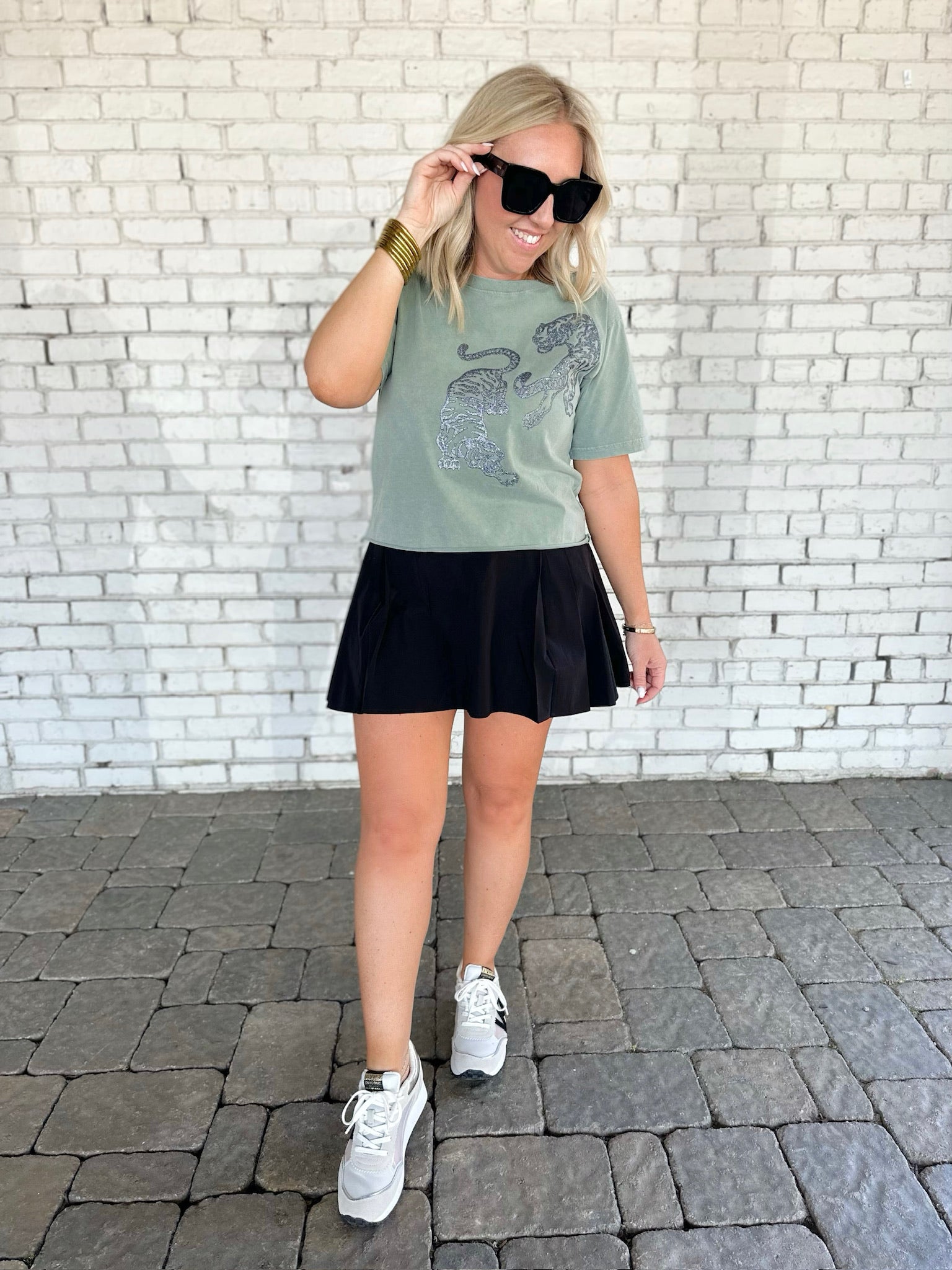 Vintage Tiger Cropped Graphic T-Shirt with Glitter - Olive