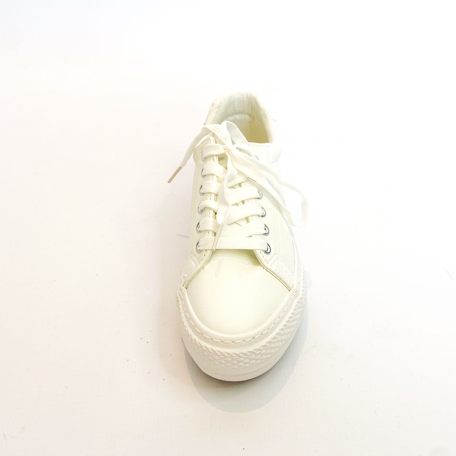 White lace up sneaker Savoy.