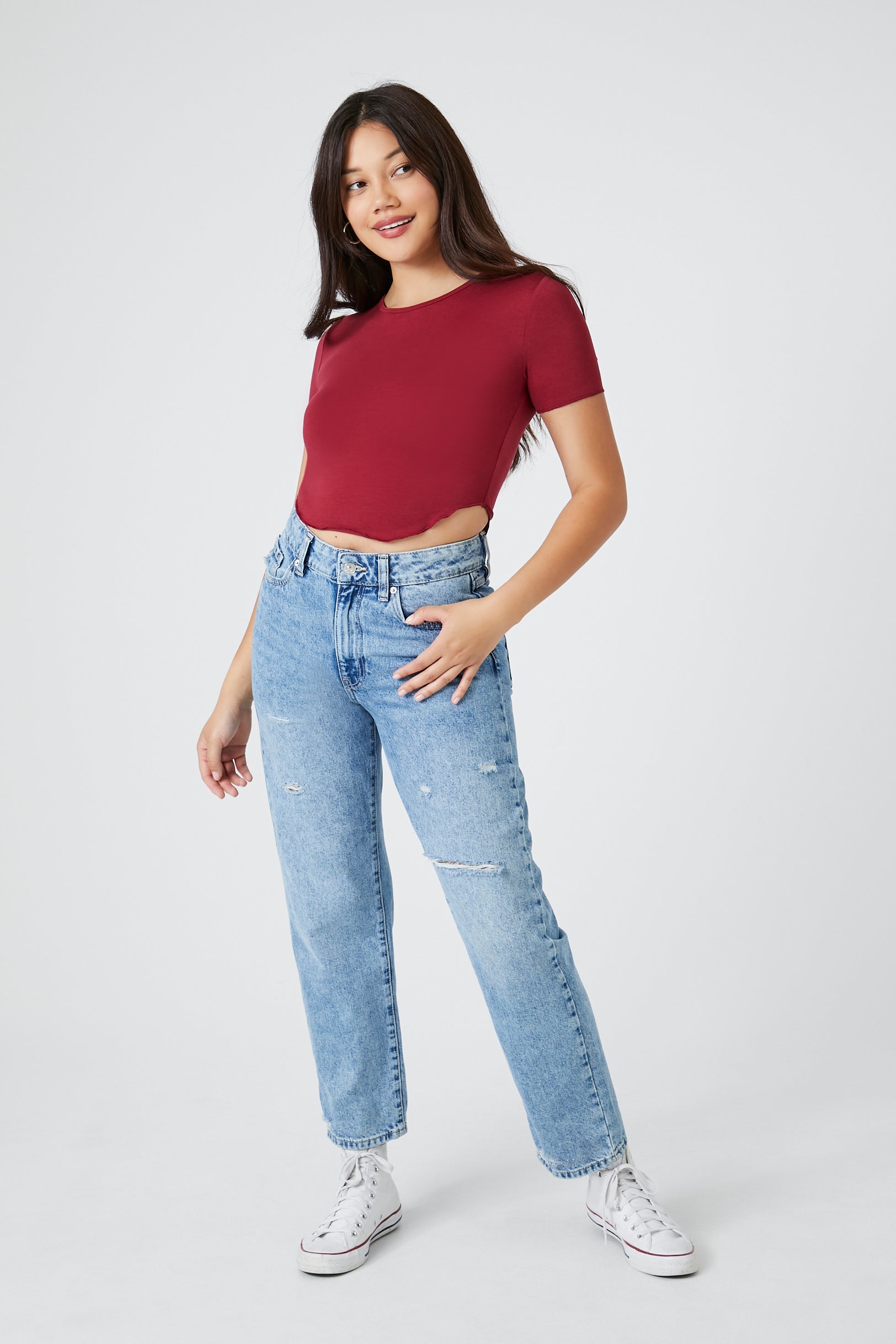 Women's Cropped Tee with a Stylish Curved Hem