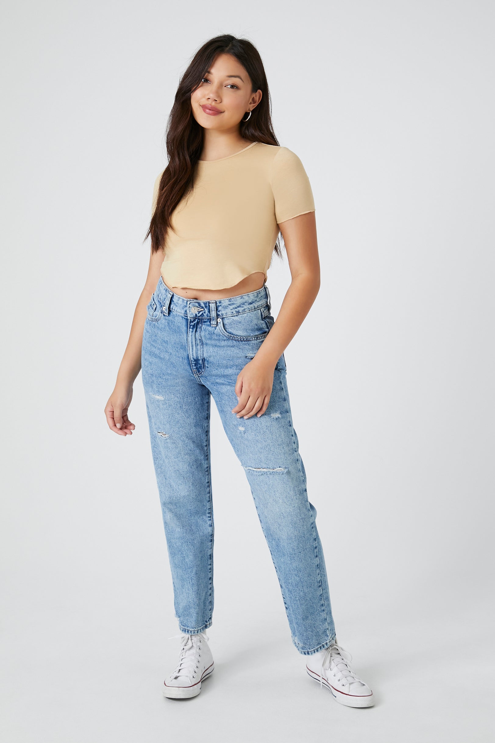 Women's Cropped Tee with a Stylish Curved Hem