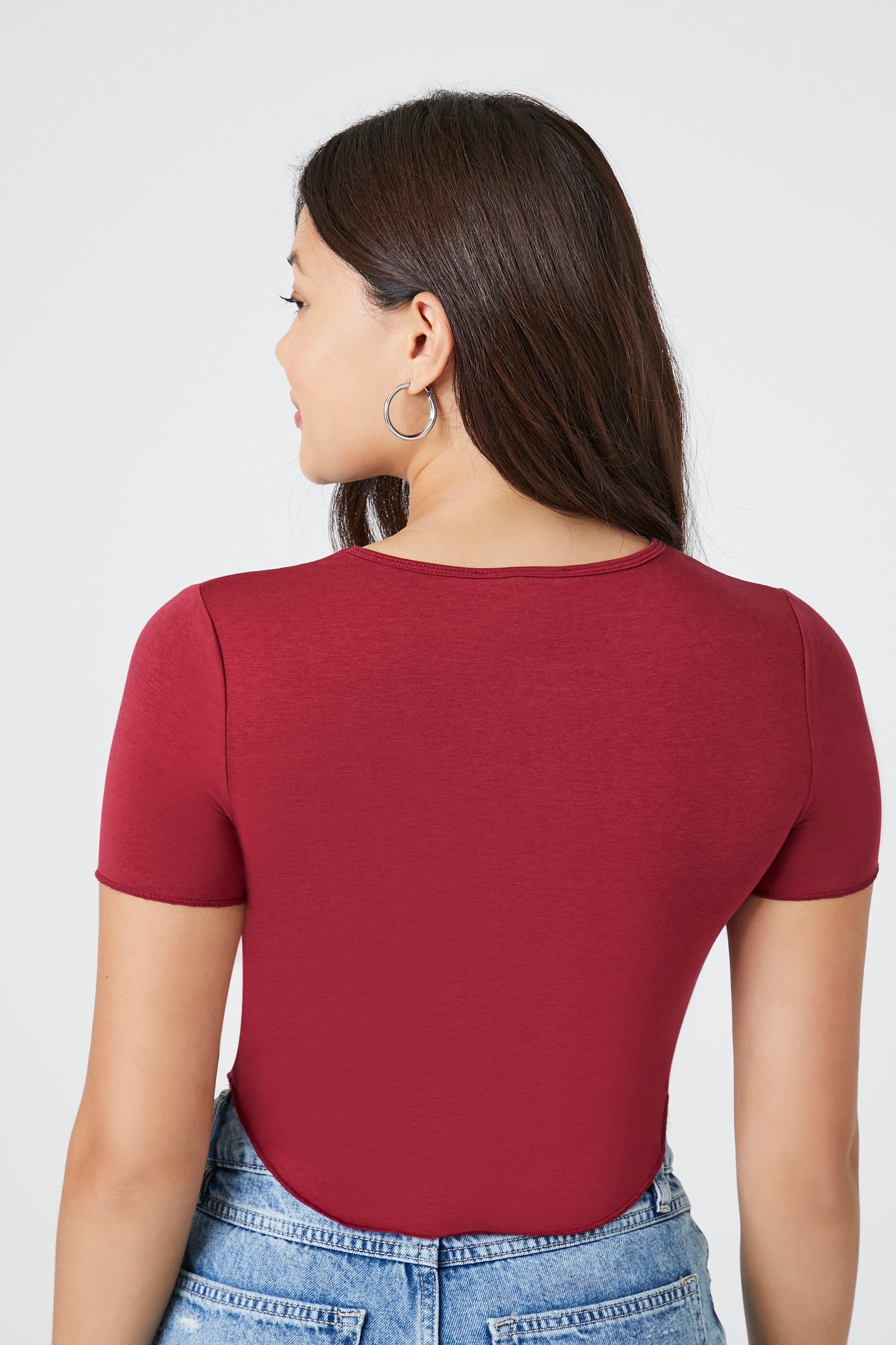 Women's Cropped Tee with a Stylish Curved Hem